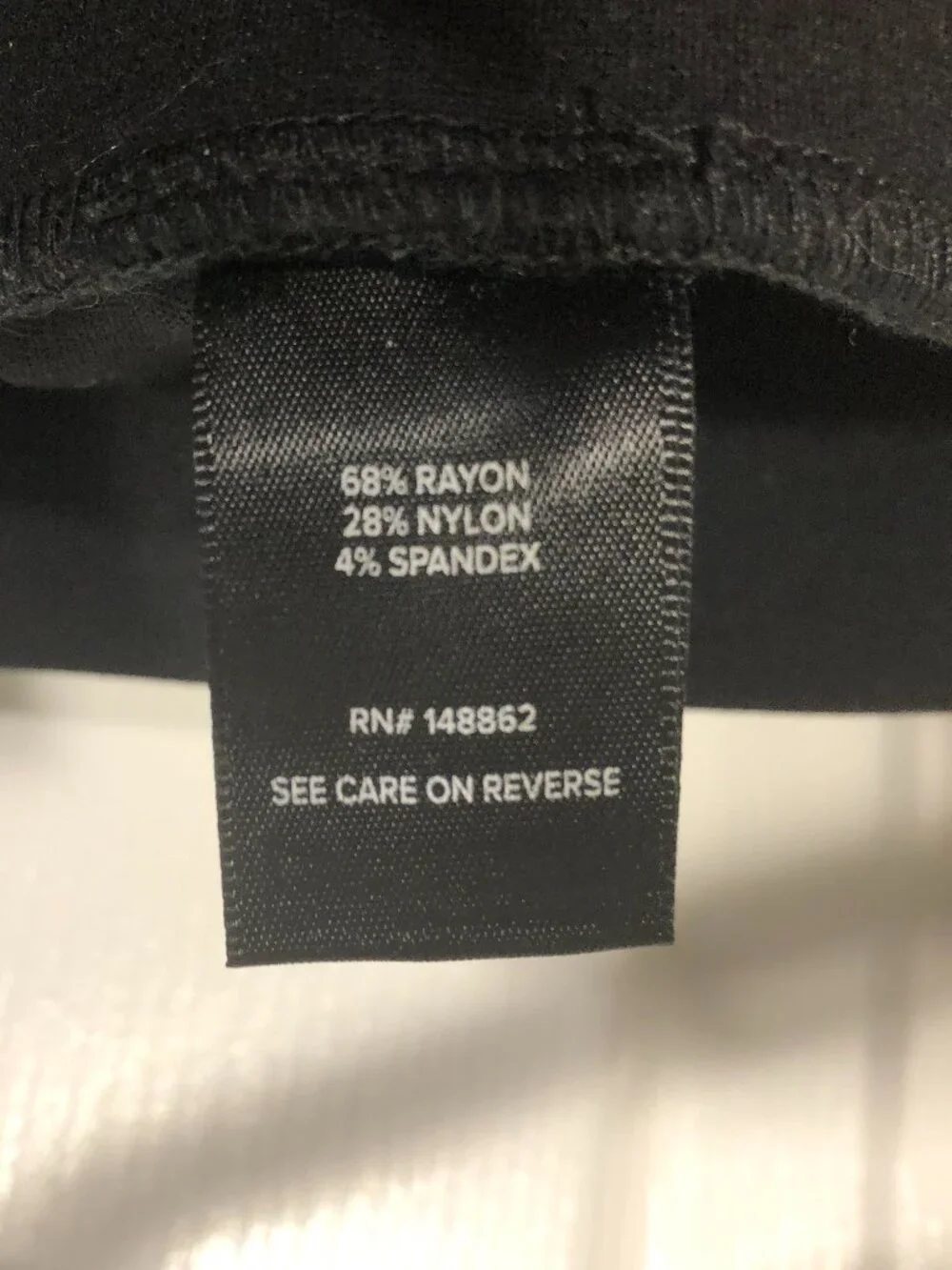 True Religion men black red seams cargo pants, size 38, NWT